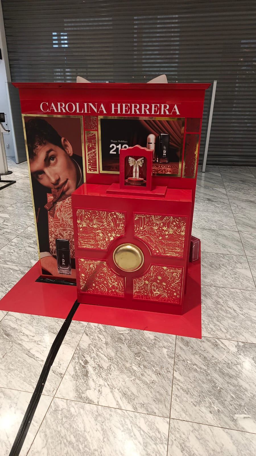 Podio y display de fragancia
