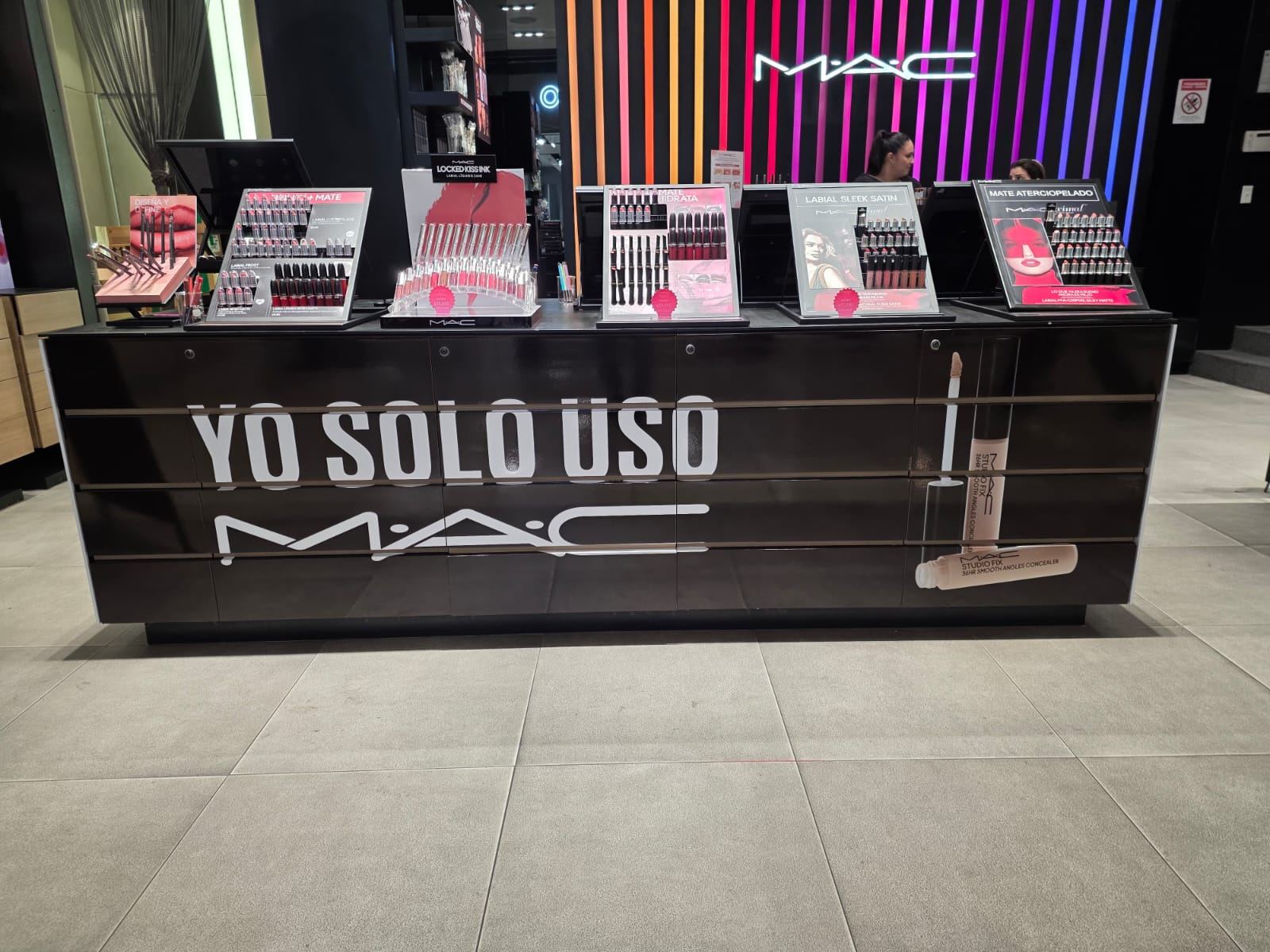 Mueble rotulado tipo counter